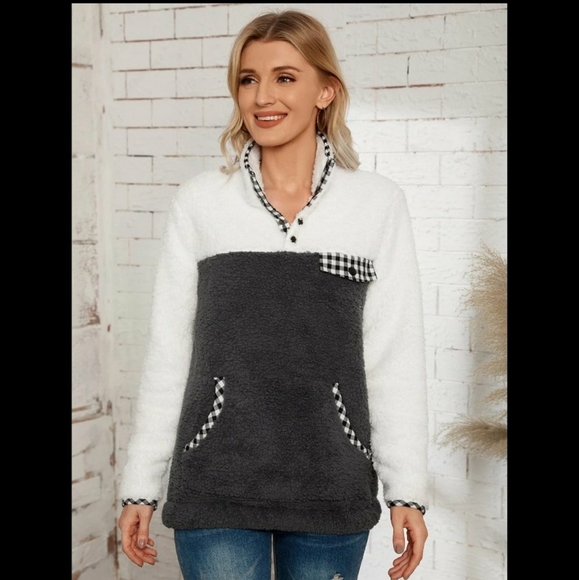 Fleece Button Up Pullover - Picture 4 of 5